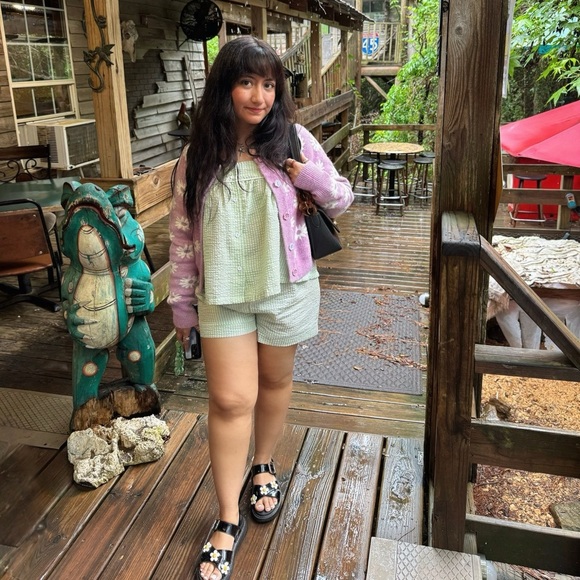 Meet your Posher, Azhu - Picture 2 of 2